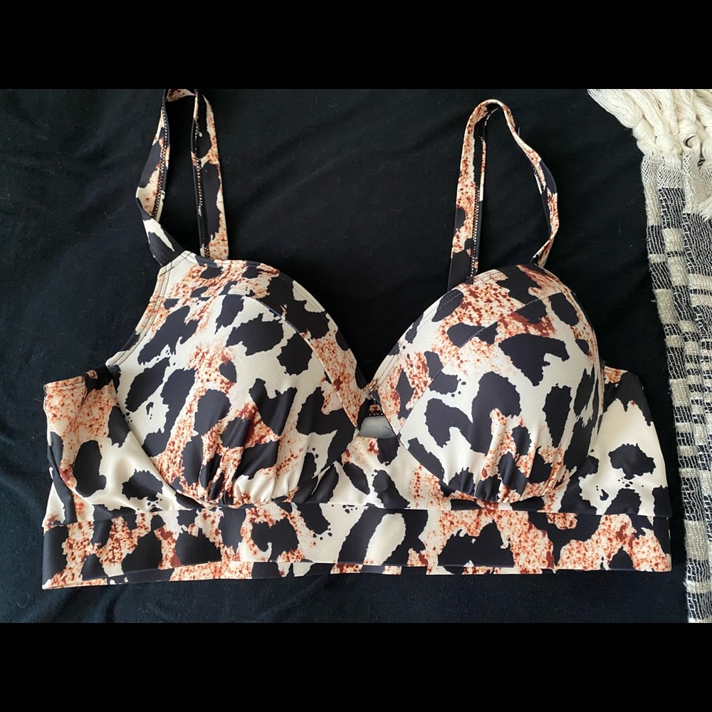 Leopard Bathing suit top, XXL. NEVER WORN.